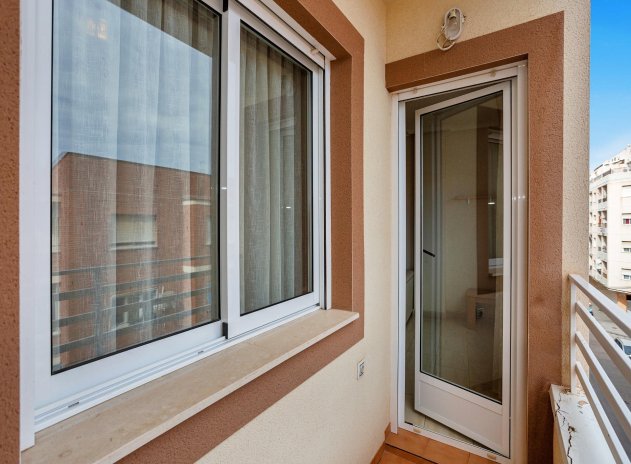 Resale - Apartment / flat - Torrevieja - Centro