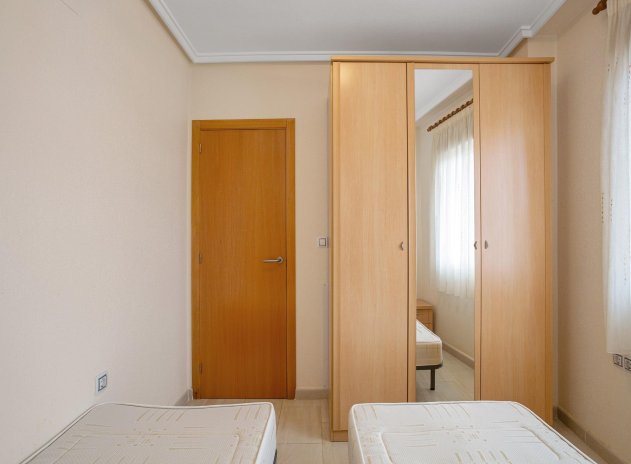 Resale - Apartment / flat - Torrevieja - Centro