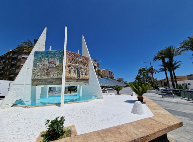 Neue Gebäude - Wohnung - Torrevieja - Playa de los Locos