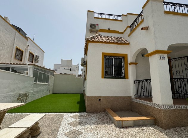 Resale - House - Torrevieja* - Los Altos*