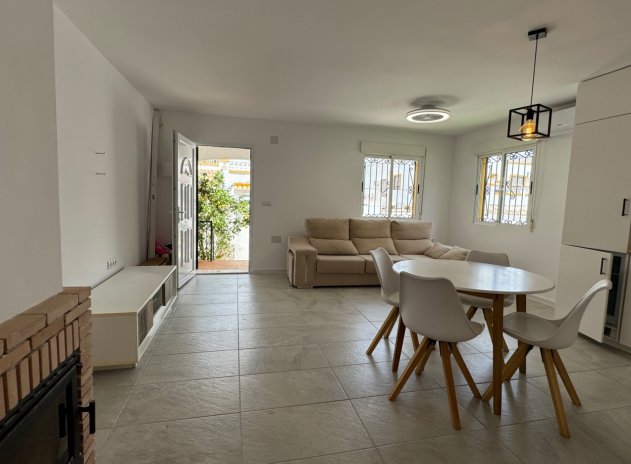 Resale - House - Torrevieja* - Los Altos*