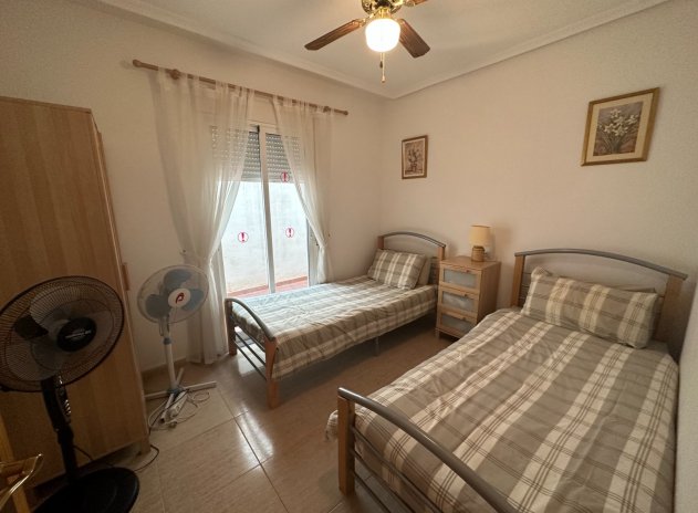 Resale - Apartment / flat - Almoradí