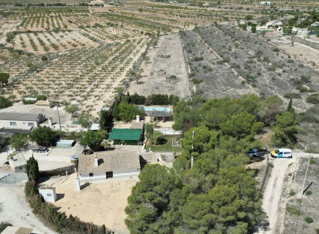 Wiederverkauf - Villa - Hondón de las Nieves