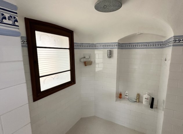 Wiederverkauf - Villa - Hondón de las Nieves