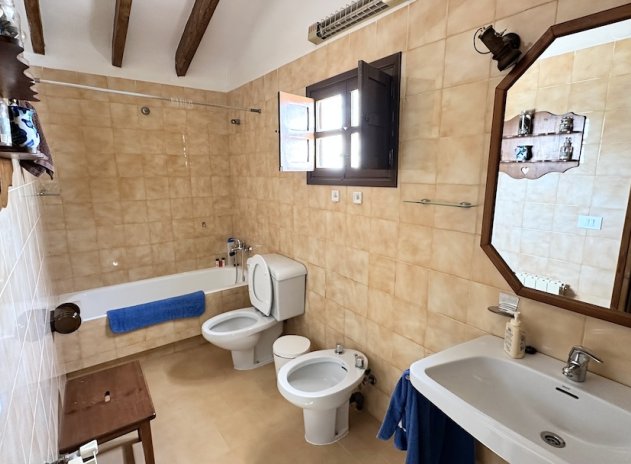 Wiederverkauf - Villa - Hondón de las Nieves