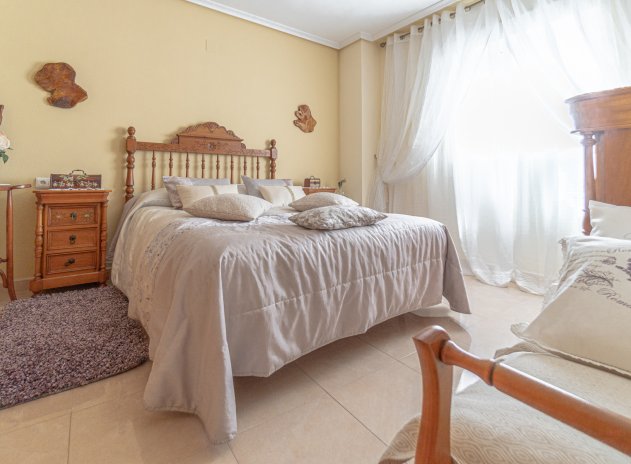 Resale - Apartment / flat - Torrevieja - Torrevieja Centre