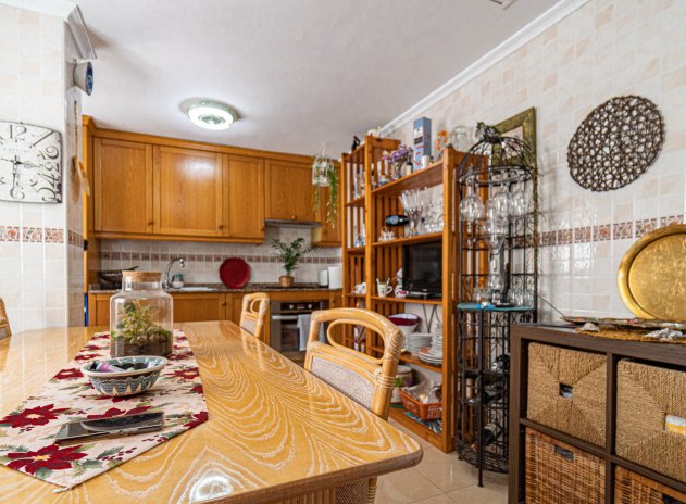 Resale - Apartment / flat - Torrevieja - Torrevieja Centre