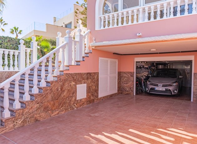 Herverkoop - Villa - La Zenia - Beachside