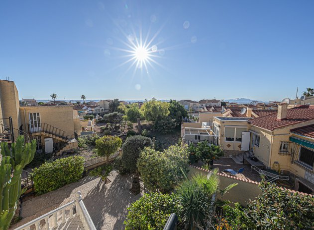 Resale - Villa - La Marina