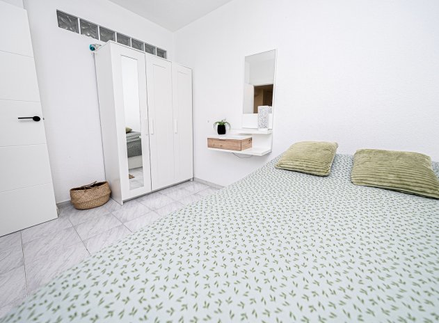 Reventa - Apartamento / piso - Torrevieja - Torrevieja Centre