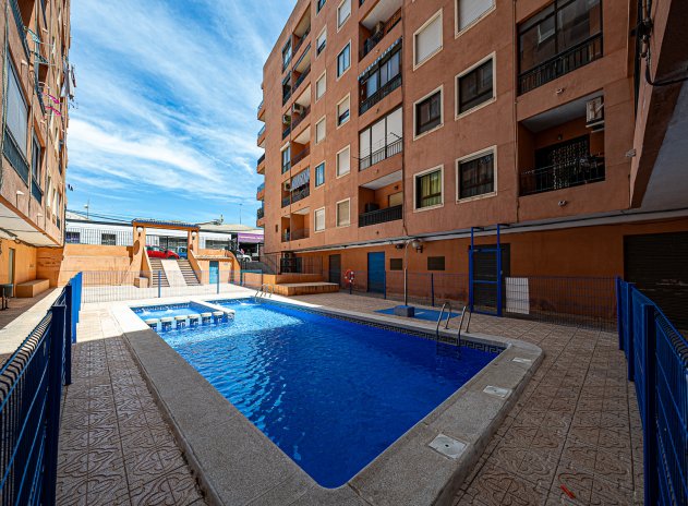 Resale - Apartment / flat - Torrevieja - Torrevieja Centre