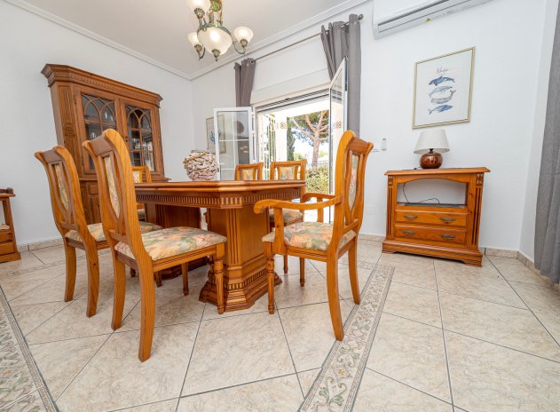 Reventa - Villa - La Zenia - Beachside