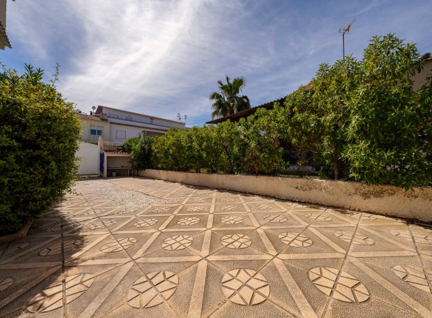 Herverkoop - Villa - La Zenia - Beachside