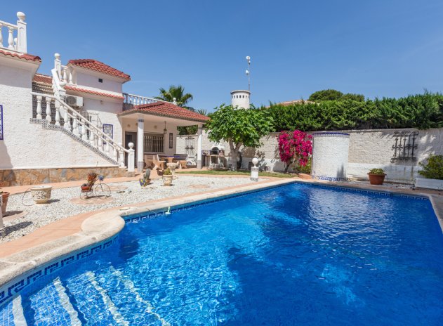 Reventa - Villa - La Zenia - Beachside