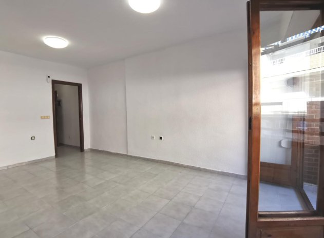 Herverkoop - Appartement / flat - Torrevieja - Estacion de autobuses