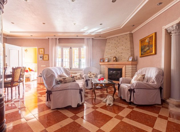 Resale - Villa - Orihuela Costa - La Regia