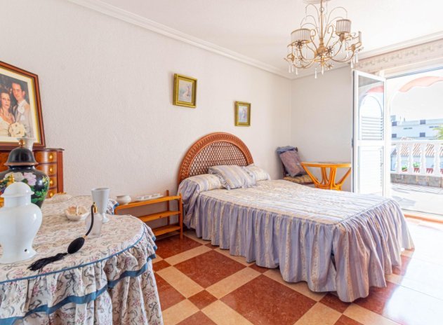 Resale - Villa - Orihuela Costa - La Regia