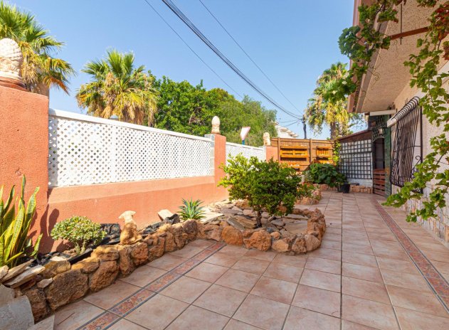 Resale - Villa - Orihuela Costa - La Regia