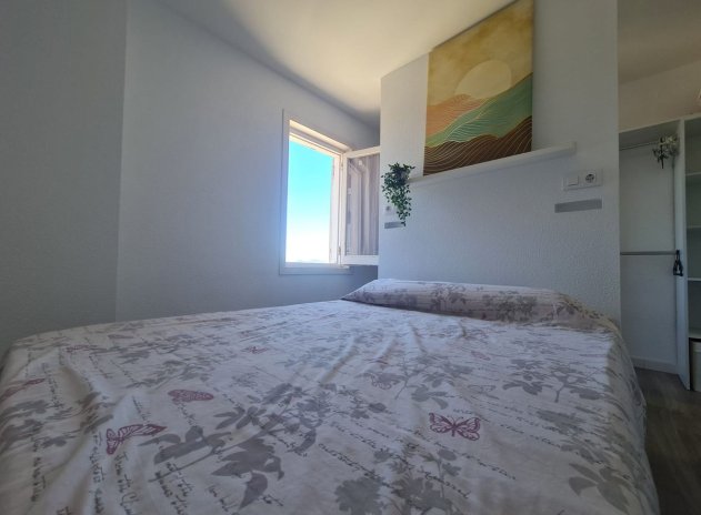 Resale - Apartment - Middle Floor Apartment - La Manga - Costa Calida