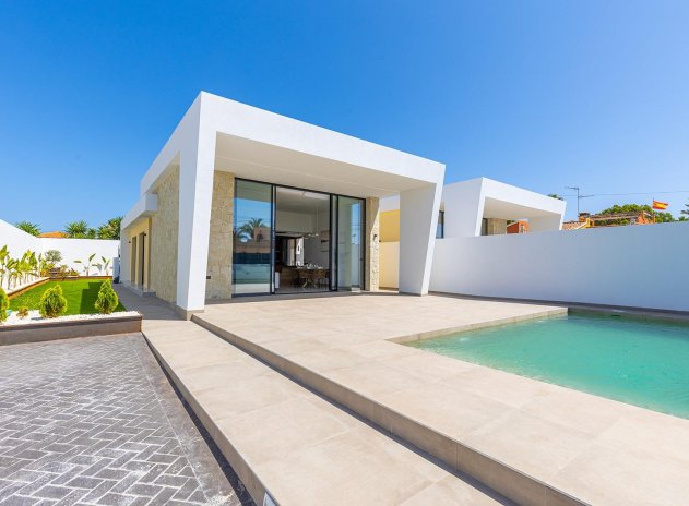 Obra nueva - Villa - Torrevieja - Torreta Florida