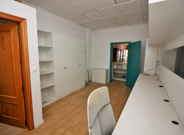 Revente - Commercial Unit - Villamartin - Villamartín