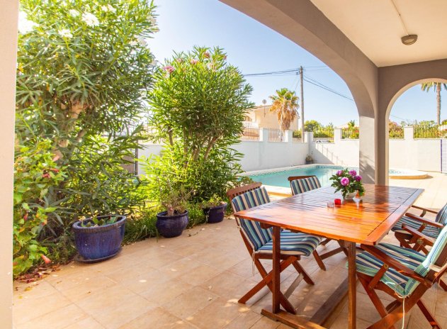 Reventa - Villa - Torrevieja - Los balcones