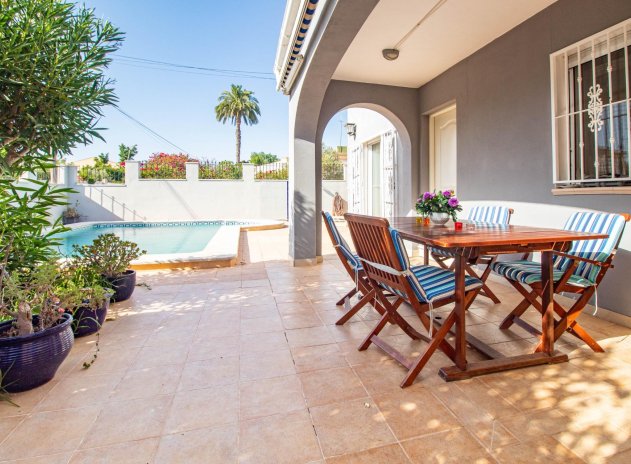 Resale - Villa - Torrevieja - Los balcones