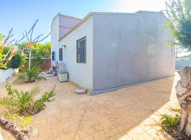 Reventa - Villa - Torrevieja - Los balcones