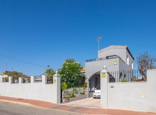 Wiederverkauf - Villa - Torrevieja - Los balcones