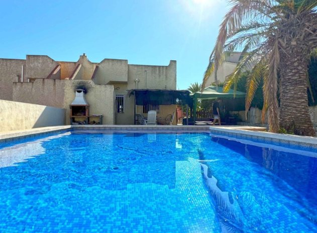 Resale - Semi Detached Villa - Torrevieja - Los Balcones