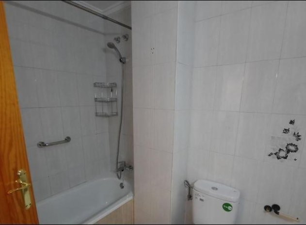 Resale - Apartment / flat - Torrevieja - La Mata