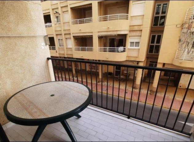 Resale - Apartment / flat - Torrevieja - La Mata