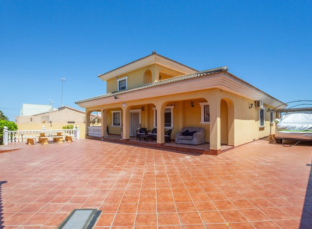 Herverkoop - Villa - Torrevieja - Los Balcones