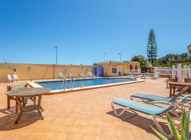 Revente - Villa - Torrevieja - Los Balcones