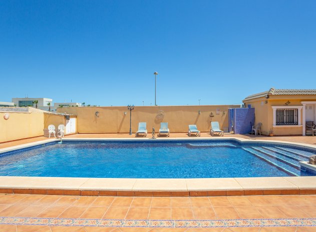 Resale - Villa - Torrevieja - Los Balcones