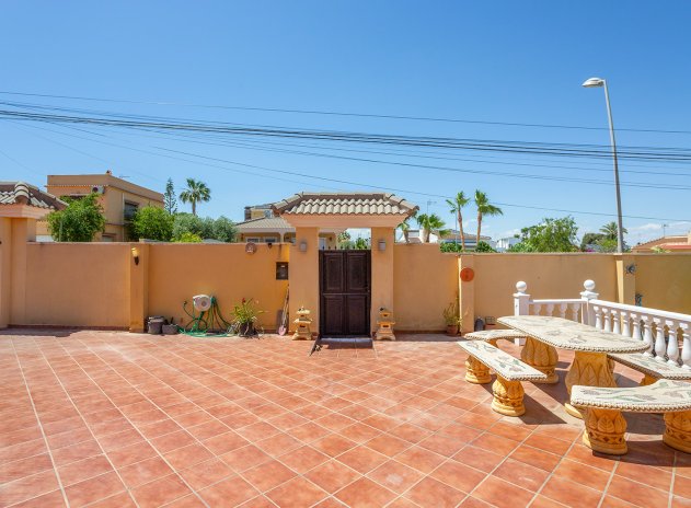 Resale - Villa - Torrevieja - Los Balcones