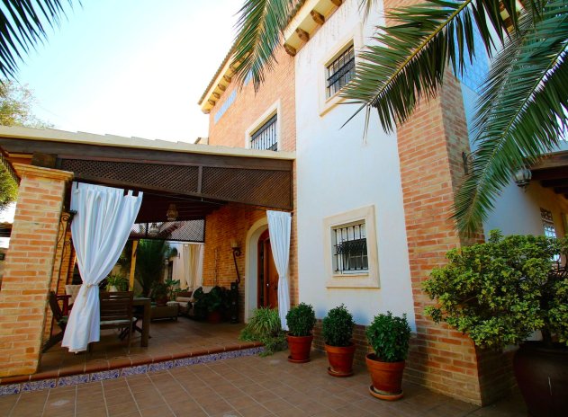 Resale - Villa - Torrevieja - Aguas Nuevas II