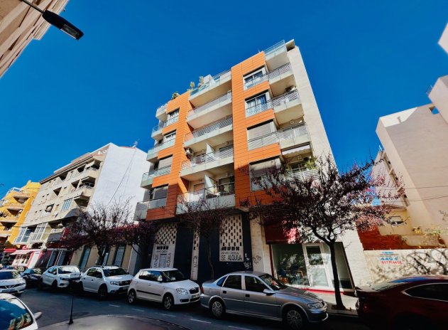 Reventa - Apartamento / piso - Torrevieja - Center