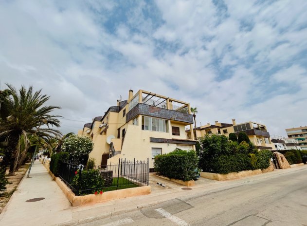 Resale - Apartment / flat - Torrevieja - Punta Prima