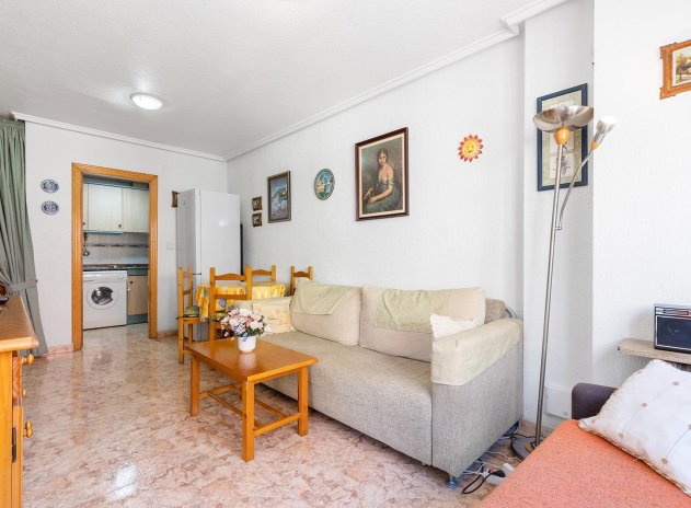 Resale - Apartment / flat - Torrevieja - Estacion de autobuses