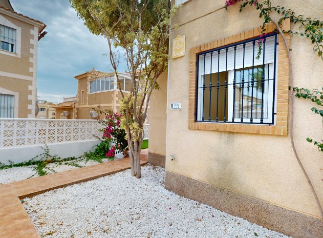 Resale - Country Property - Orihuela Costa - Blue lagoon