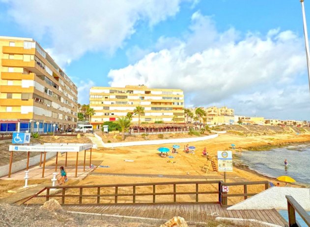 Resale - Apartment / flat - Torrevieja - Cabo cervera