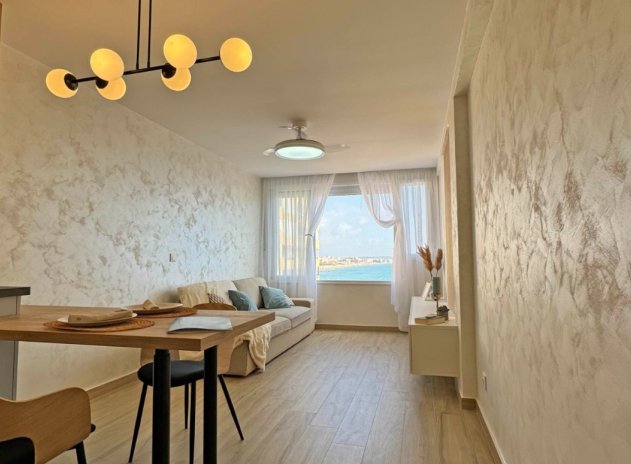 Herverkoop - Appartement / flat - Torrevieja - Cabo cervera