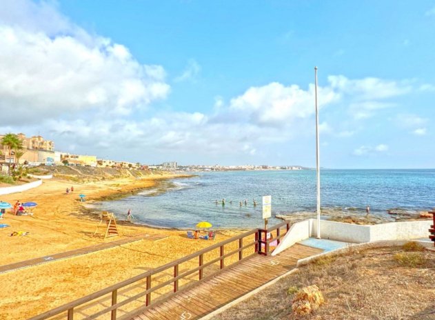 Resale - Apartment / flat - Torrevieja - Cabo cervera