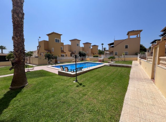 Herverkoop - Villa - Orihuela - Villamartin