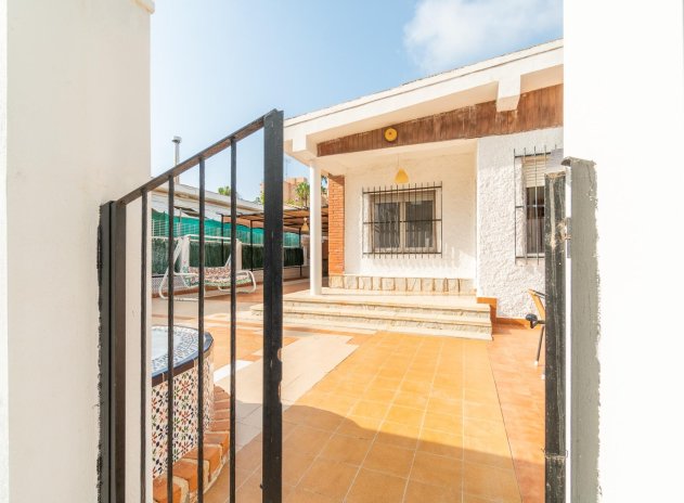 Wiederverkauf - Villa - Torrevieja - Aguas nuevas 1