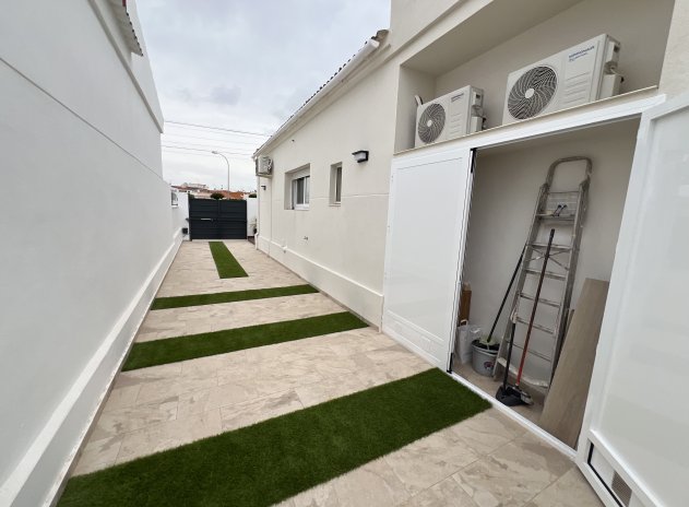 Reventa - Villa - Torrevieja - San luis