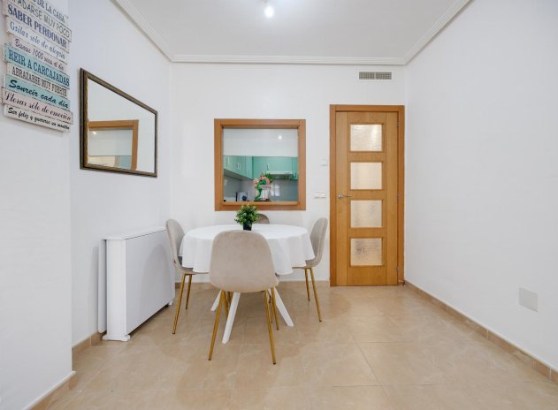 Wiederverkauf - Wohnung - Torrevieja - Villa Madrid