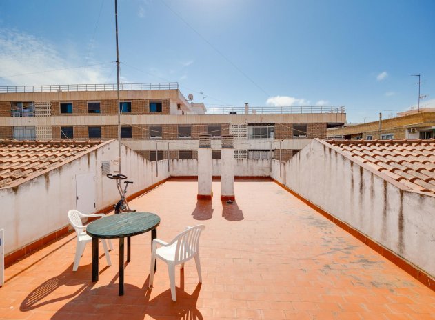 Resale - Apartment / flat - Torrevieja - Playa del Acequión