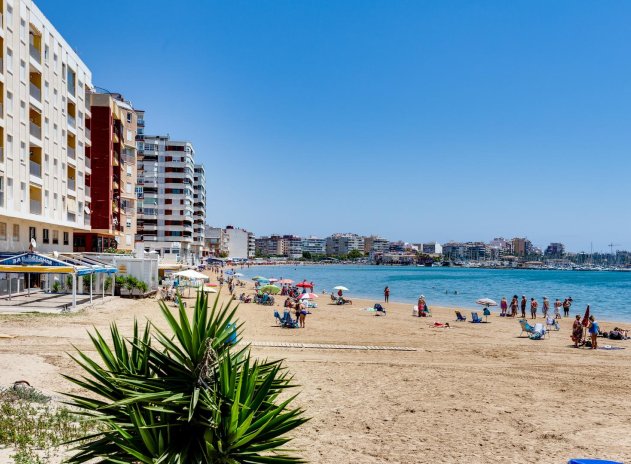 Wiederverkauf - Wohnung - Torrevieja - Playa del Acequión